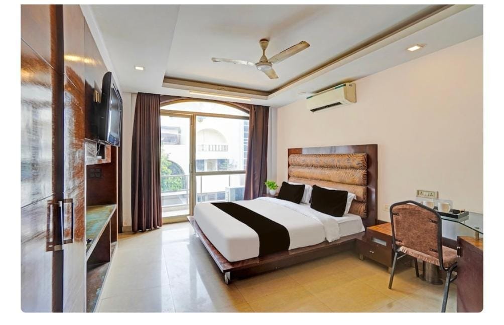HOTEL LE GRAND
